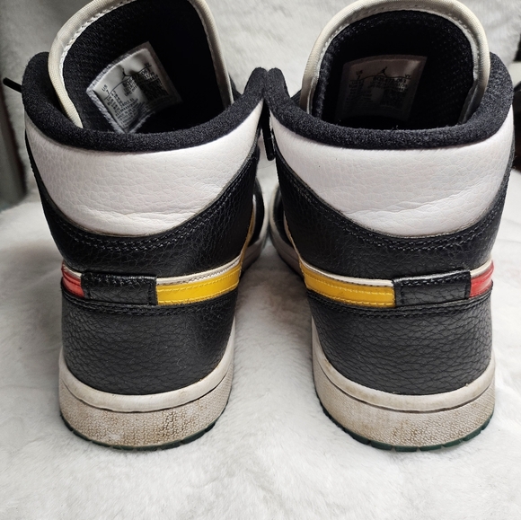 WMNS Nike Air Jordan 1 Mid “Alternate Swoosh” - Picture 3 of 5